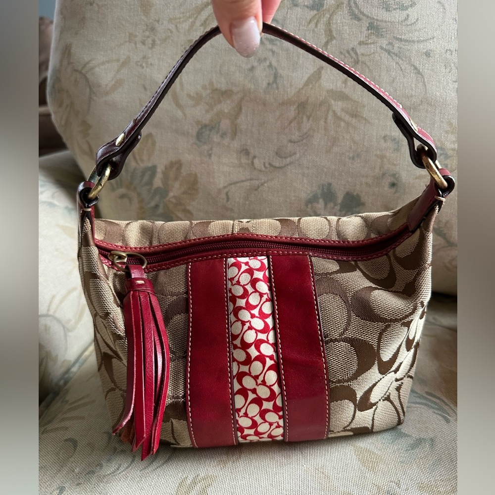 Vintage Signature COACH red leather trim & tassel EUC